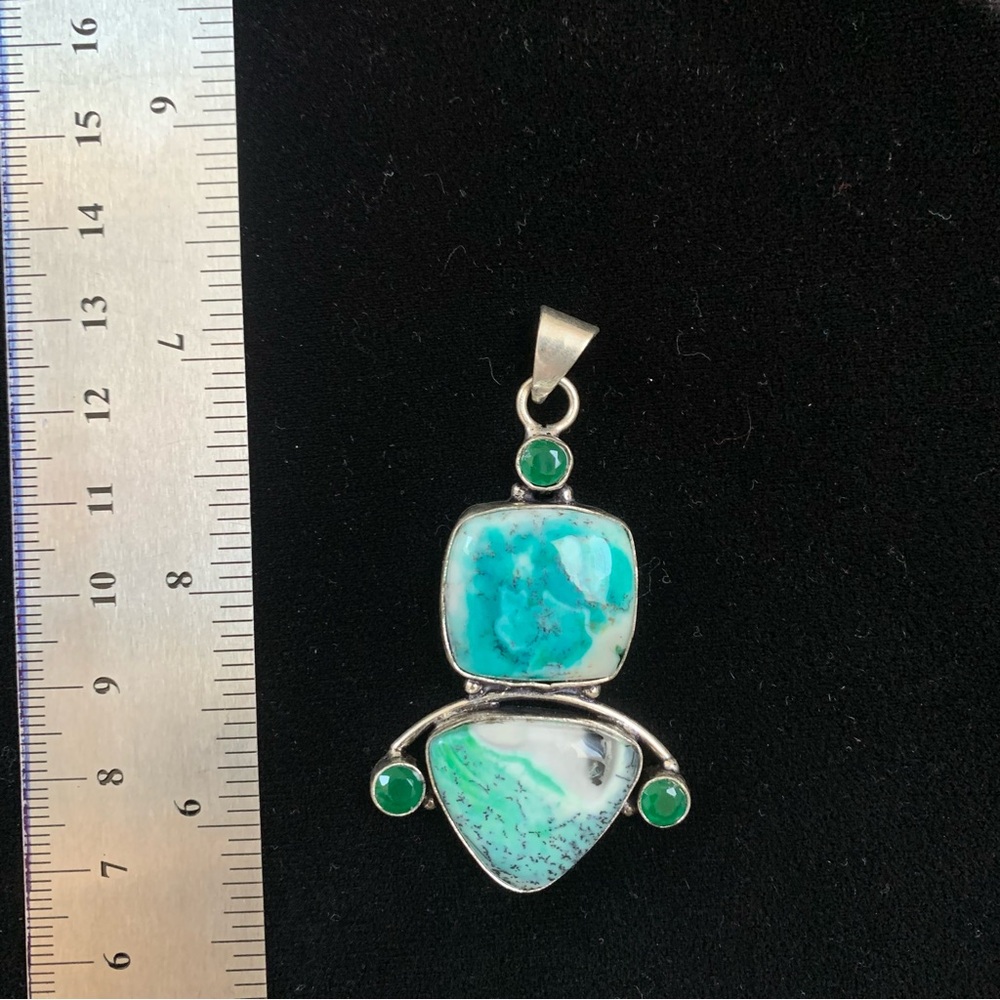 925 STERLING SILVER  GREEN CRYSTAL GEMSTONE PENDANT - Picture 2 of 2